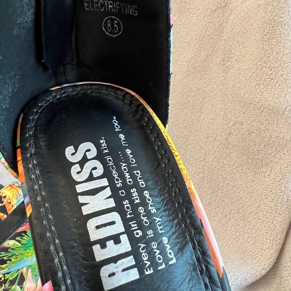 Red Kiss Multicolor Spike heel   8.5 - Picture 8 of 8